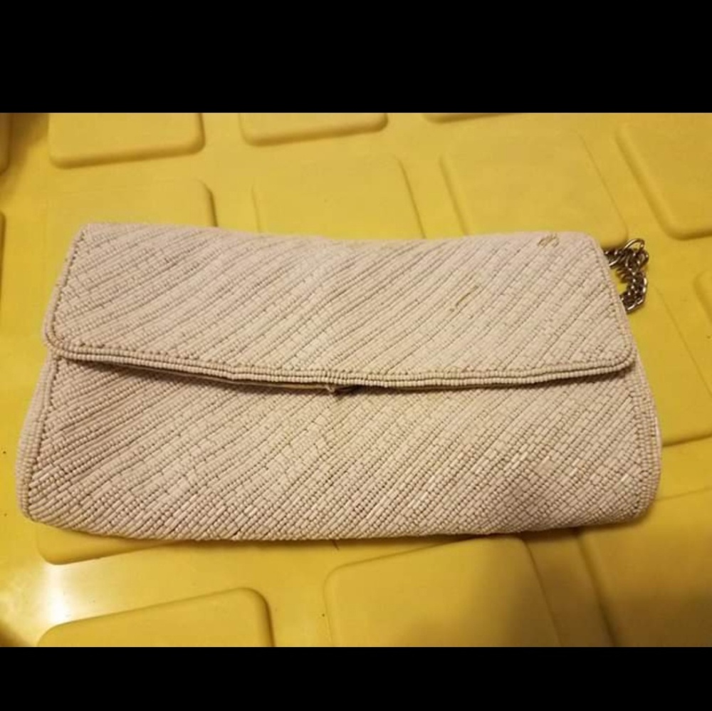 Vintage handbag Made of shells purse